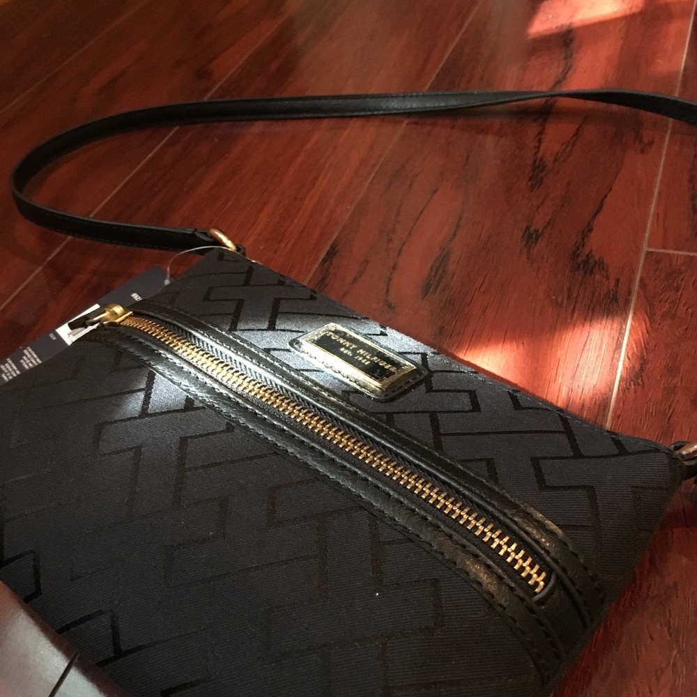NWT Tommy Hilfiger Crossbody Bag
